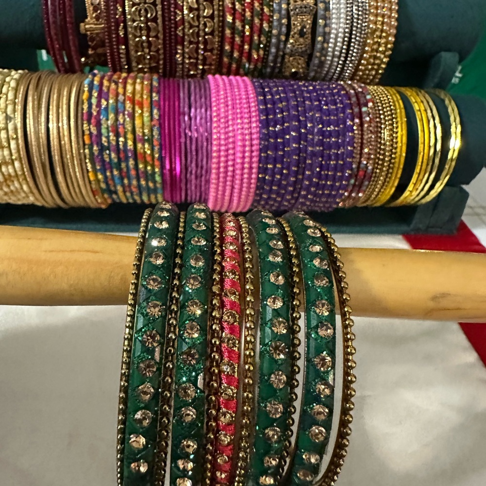 Vibrant Gold and Green 11 Bangle Set - Picture 3 of 4